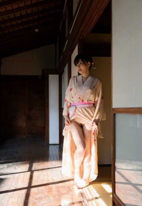 里美ゆりあのおっぱいは綺麗だ